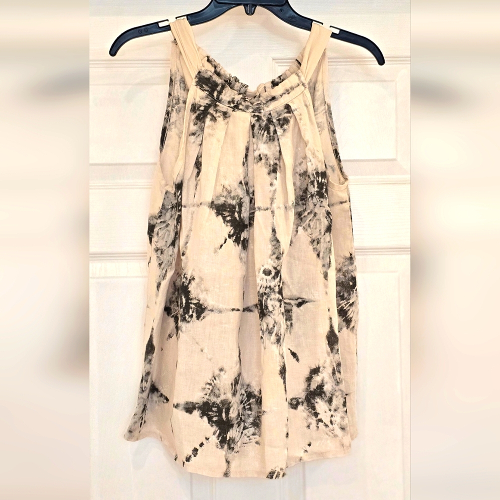 Bellaumbra  Sleeveless Linen Top
